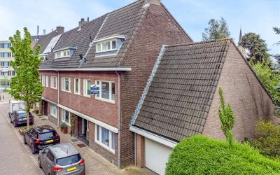 Overhovener. 13