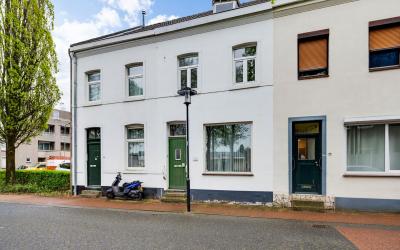Oude Broeks. 17
