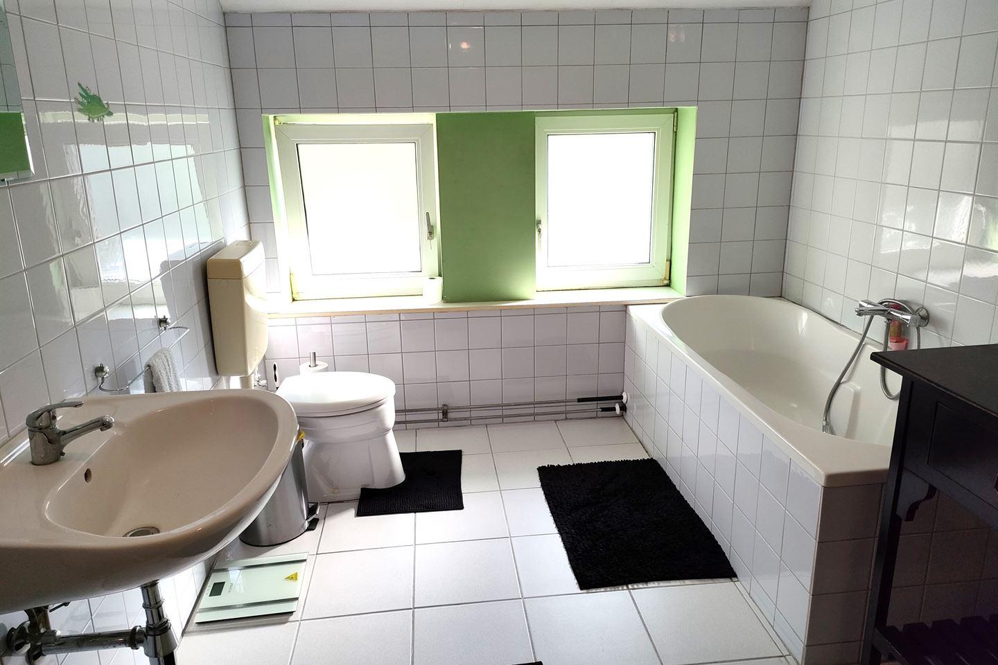 Appartement te koop: Burg. Lemmensstraat 210C, Geleen