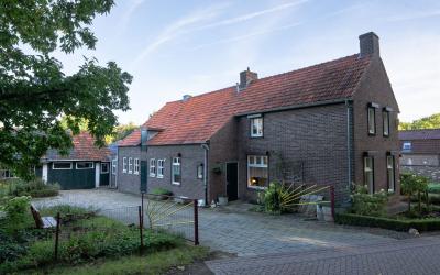 Daniken 25