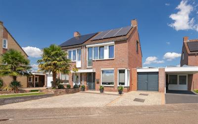 Bruggeleen 10