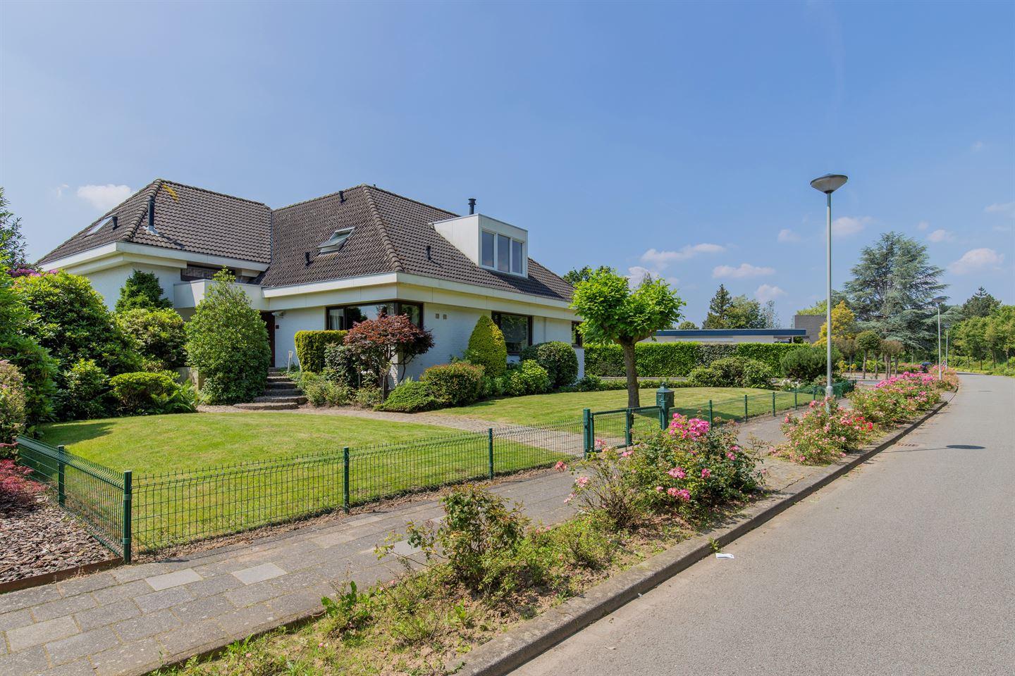 Vrijstaande woning te koop: Parallelweg 12, Spaubeek