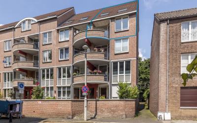 Maastrichte. 14-D