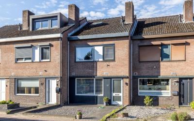Dorpsstraat 48