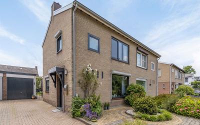 Parallelweg 23