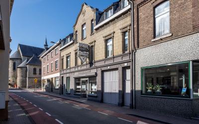 Dorpstraat 8