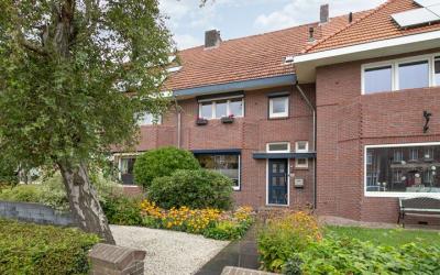 Akerstraat-. 105