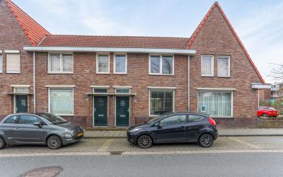 Meezenbroek. 132
