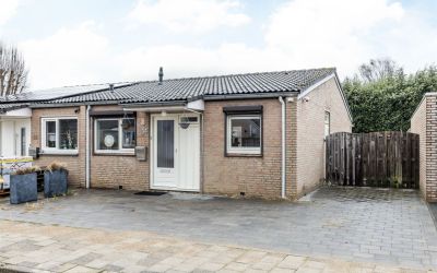 Deken Lendersstraat 14