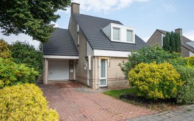 Achter den. 112