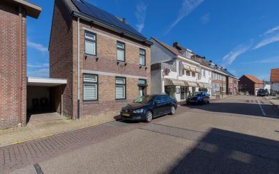 Dorpstraat 42