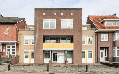 Maastrichte. 32-A