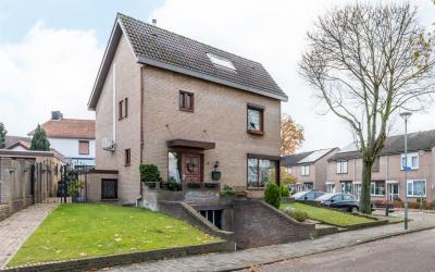 Leliestraat 4
