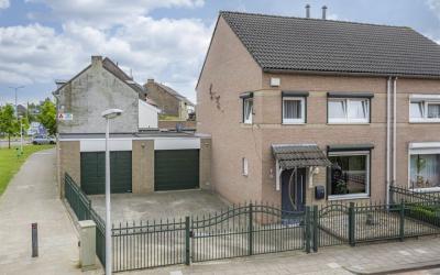 Clausstraat 1