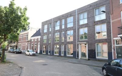 de Ruyterst. 3-F