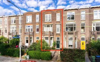 Groesbeekse. 105