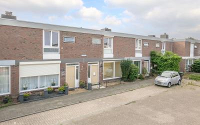 Troelstrast. 25