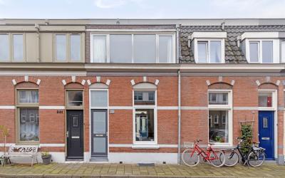 Oude Nonnen. 333