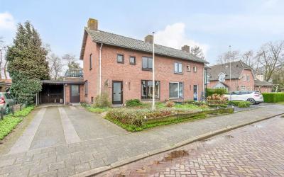 Pastoor van. 6