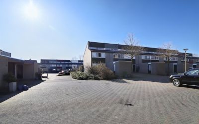 van de Veld. 90