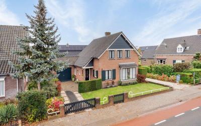 Steenheuvel. 59