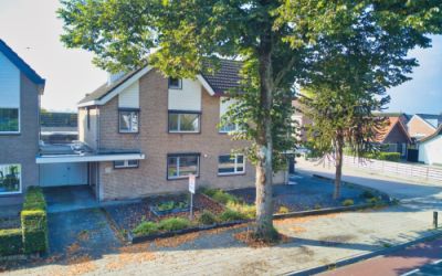 Steenheuvel. 68