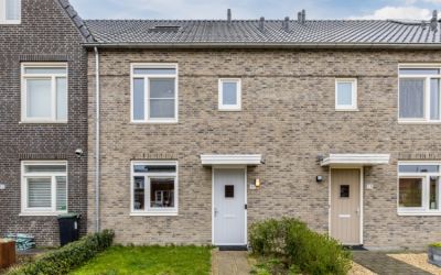 Pastoor van Tielstraat 30