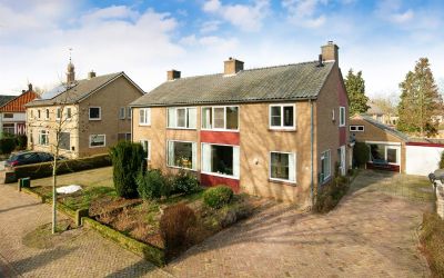 Dorpstraat 22