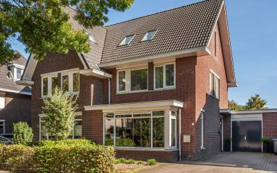 Donkerstraat 32