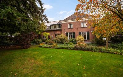 Broekstraat 1