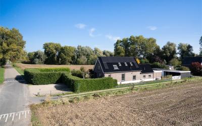 Heerewaarde. 42