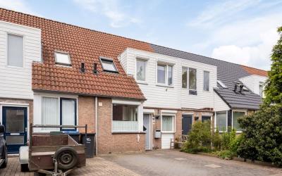 Hellebaard 10