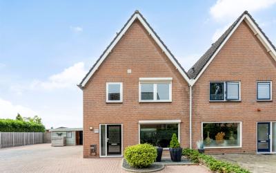 Middelveld 64