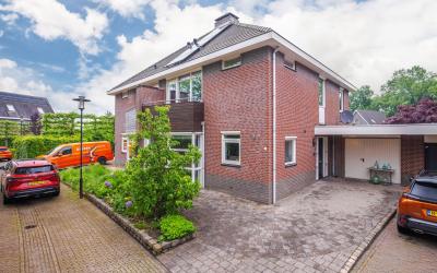 Tussen de H. 14