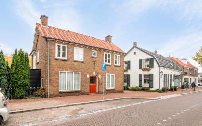 Dorpsstraat 30
