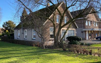 Dorpstraat 42