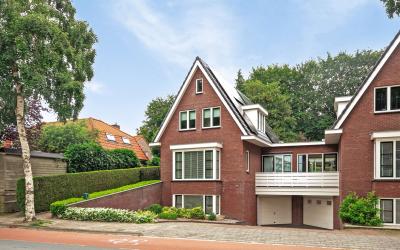 Raadhuisstraat 8
