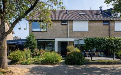 Hof van Put. 12