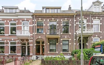 Zuidelijke. 12