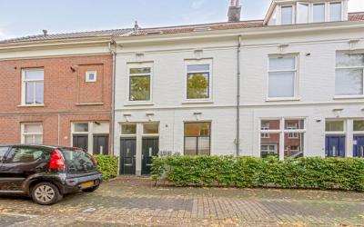 Van Hasselt. 120