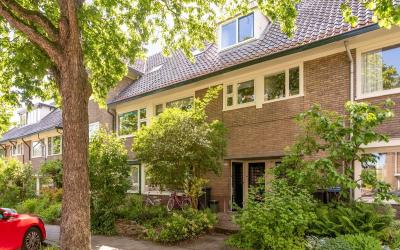 Beeldhouwer. 52