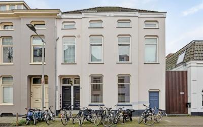 Driekoninge. 54