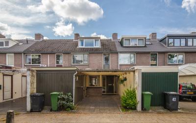 Grijpskerks. 44