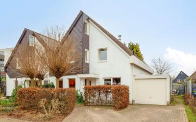 Hoensbroeks. 74