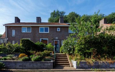 Middenlaan 28