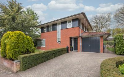Van de Gums. 1