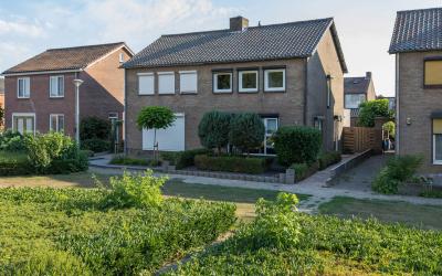 Graaf Reina. 19