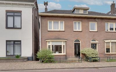 Hoofdstraat 12
