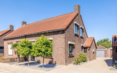 Dijkhoevest. 11