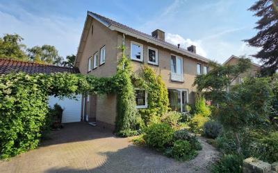 van Houtstr. 37